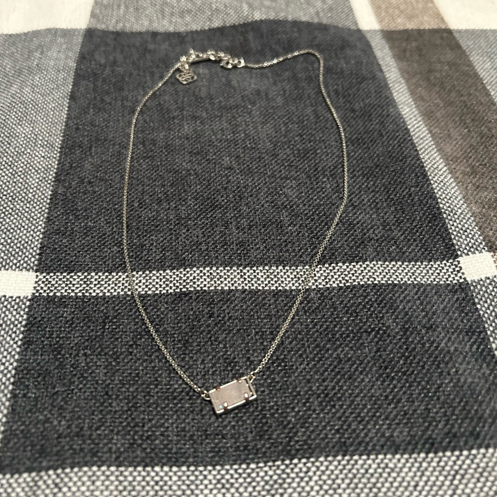 Kendra Scott necklace silver